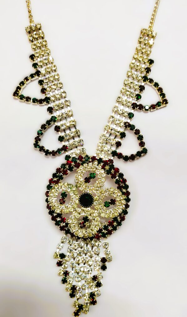 Close-up of the pendant on the Rajasthani Gold-Plated Necklace Set